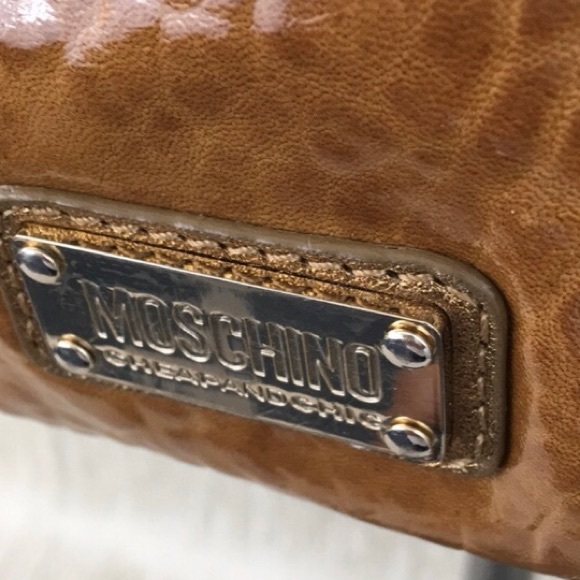 💕Sale Moschino large shoulder purse 👜 - Picture 3 of 8